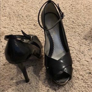 Black Bebe peeps toes